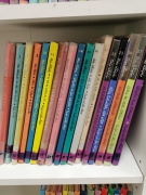 ממבחר ספרי כיתות ג'-ו' כולל סדרות לנוער(38 תמונות)